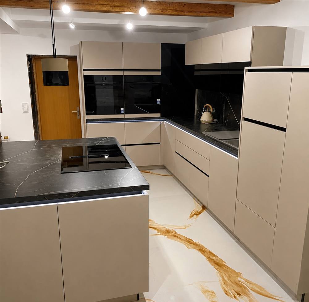 Residential epoxy floor coating